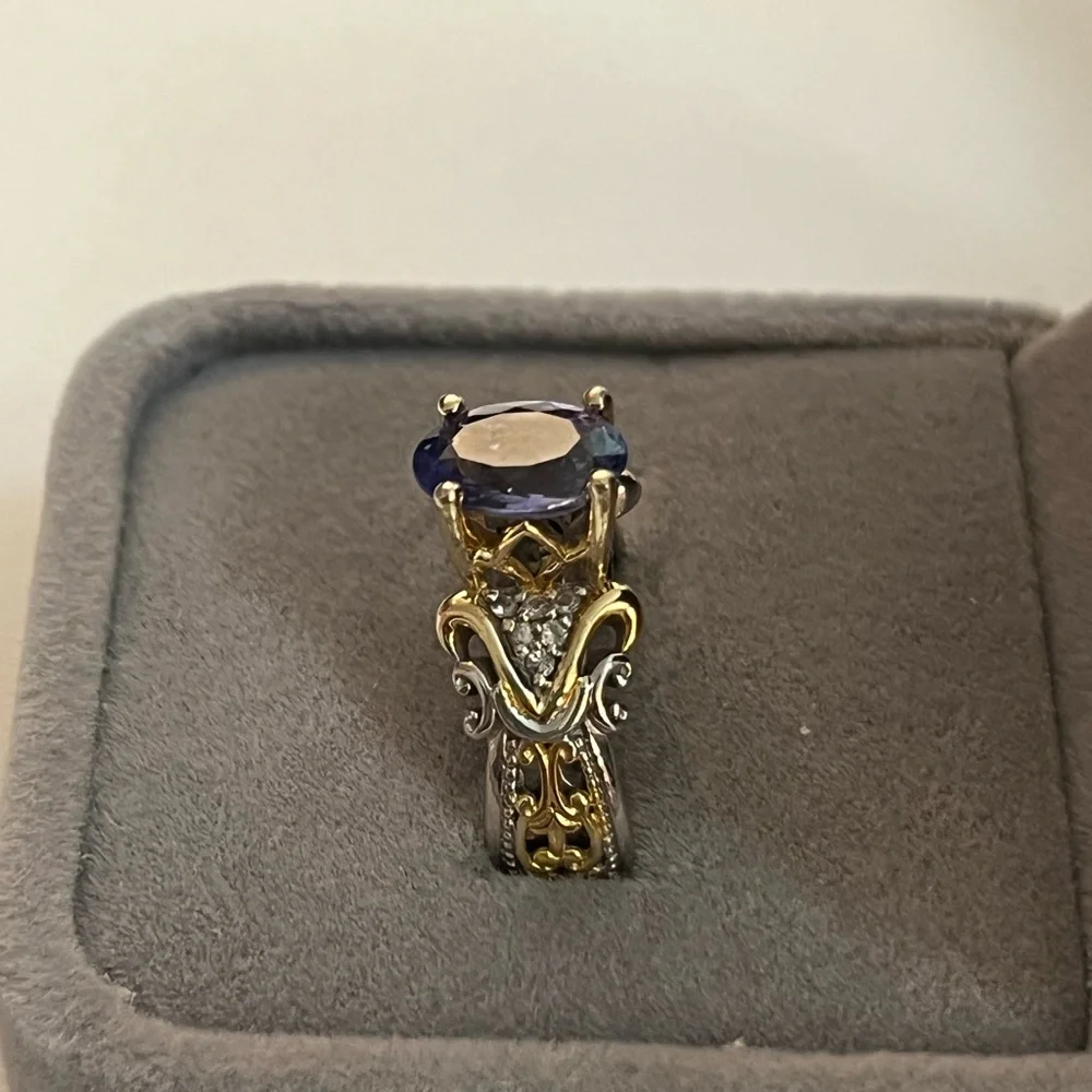 Tanzanite and diamond ring with 14 k gold accents size 7 - Picture 2 of 3